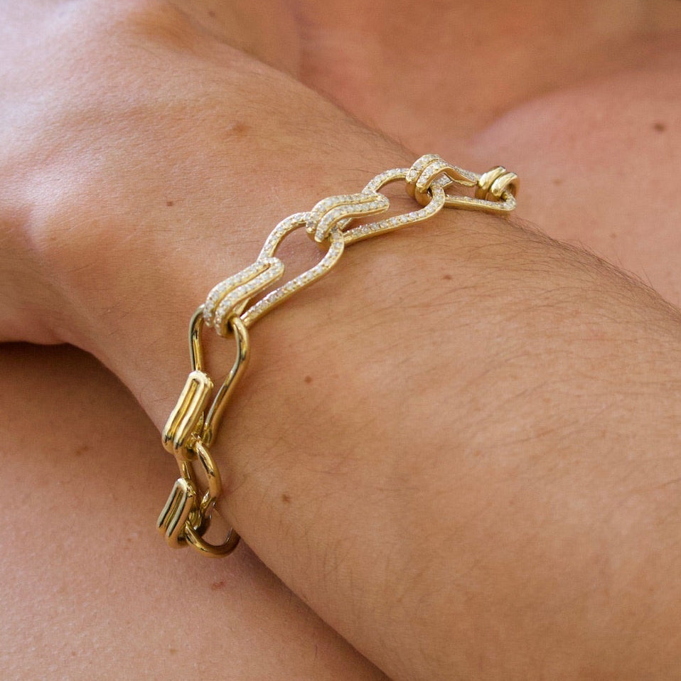 Large Fly Link Chain Bracelet with Diamonds