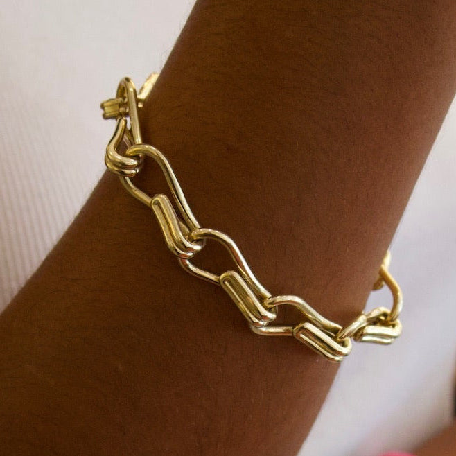 Large Fly Link Chain Bracelet with Diamonds