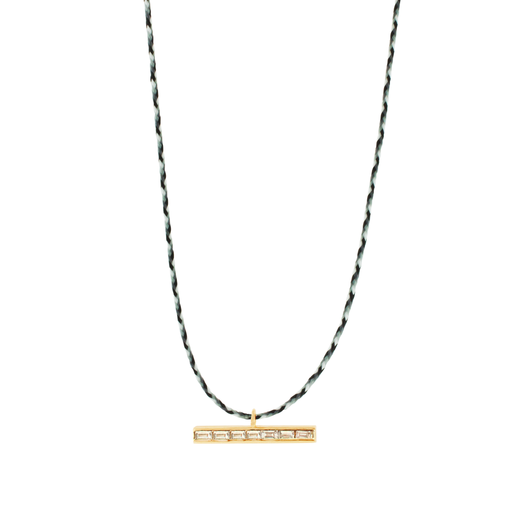 TLC Diamond Baguette ID Bar sur collier cordon