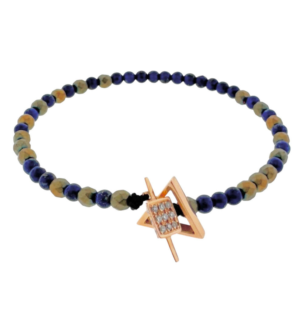 Trikona en or rose avec diamants sur bracelet de perles